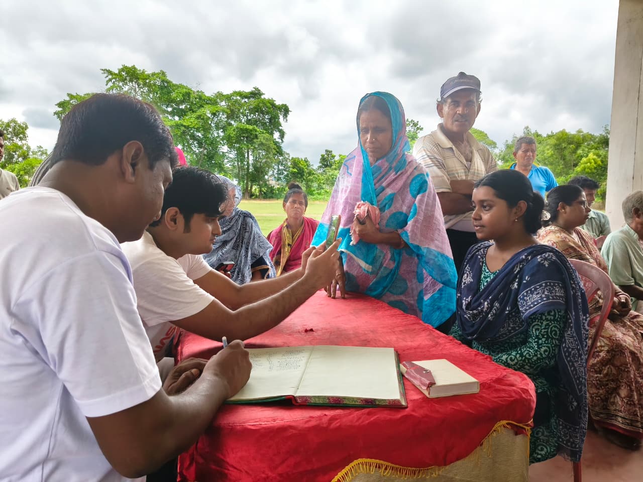 🏥 নবারুণ সংঘের বিনামূল্যে চোখ পরীক্ষা